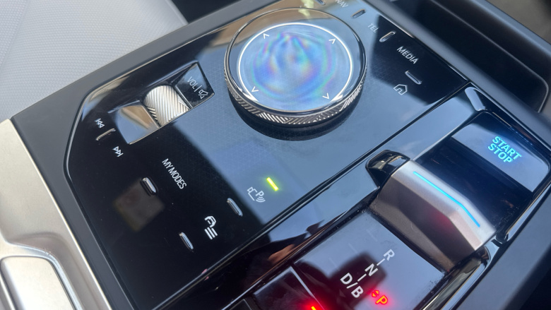 BMW iX 240kW xDrive40 M Sport 76.6kWh 5dr Auto Electric Estate